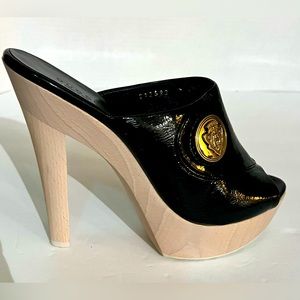 Gucci Black Patent Leather Hysteria Platform Clogs Size 8 1/2
